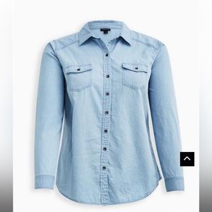 NWT Torrid denim button down shirt size 4